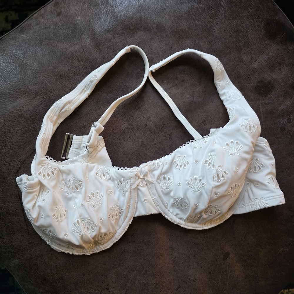 NWOT Wild Fable White Floral Lace SWIM TOP